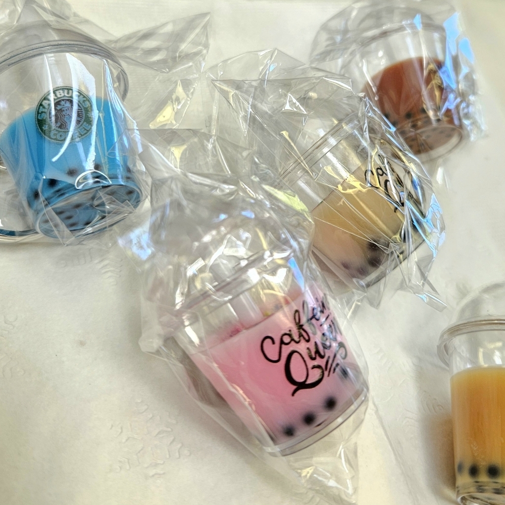 STARBUCKS Caffeine Queen Keychains - Picture 2 of 4
